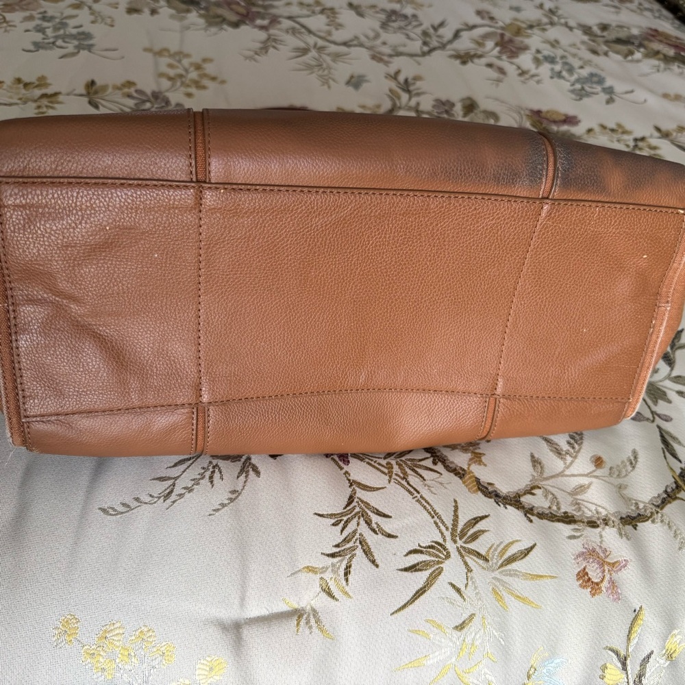 Tory Burch Shoulder Tote - Picture 9 of 16